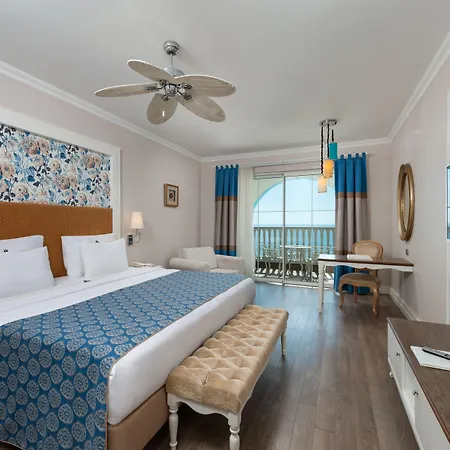 Rubi Platinum & Hotel 5*