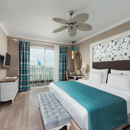 Rubi Platinum & Hotel 5*