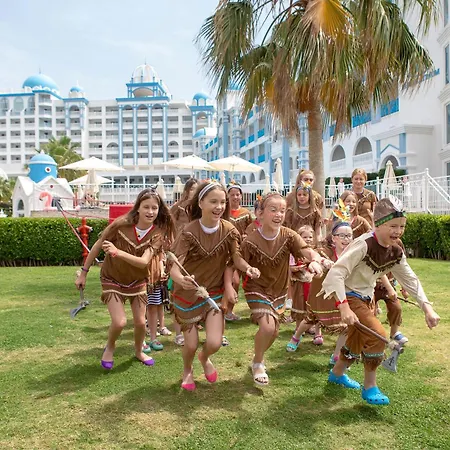 Rubi Platinum & Hotel 5*