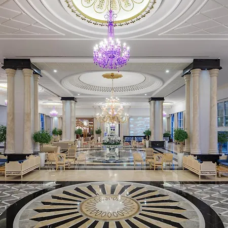 Rubi Platinum & Hotel 5*