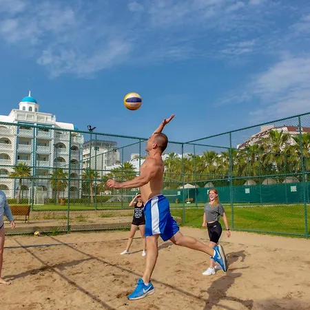 Rubi Platinum & Szálloda