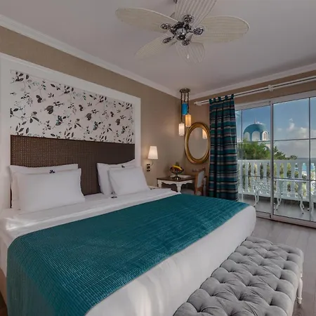 Rubi Platinum & Hotel